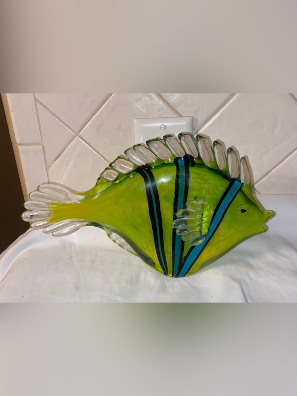 Dynasty Gallery solid glass large fish figurine.